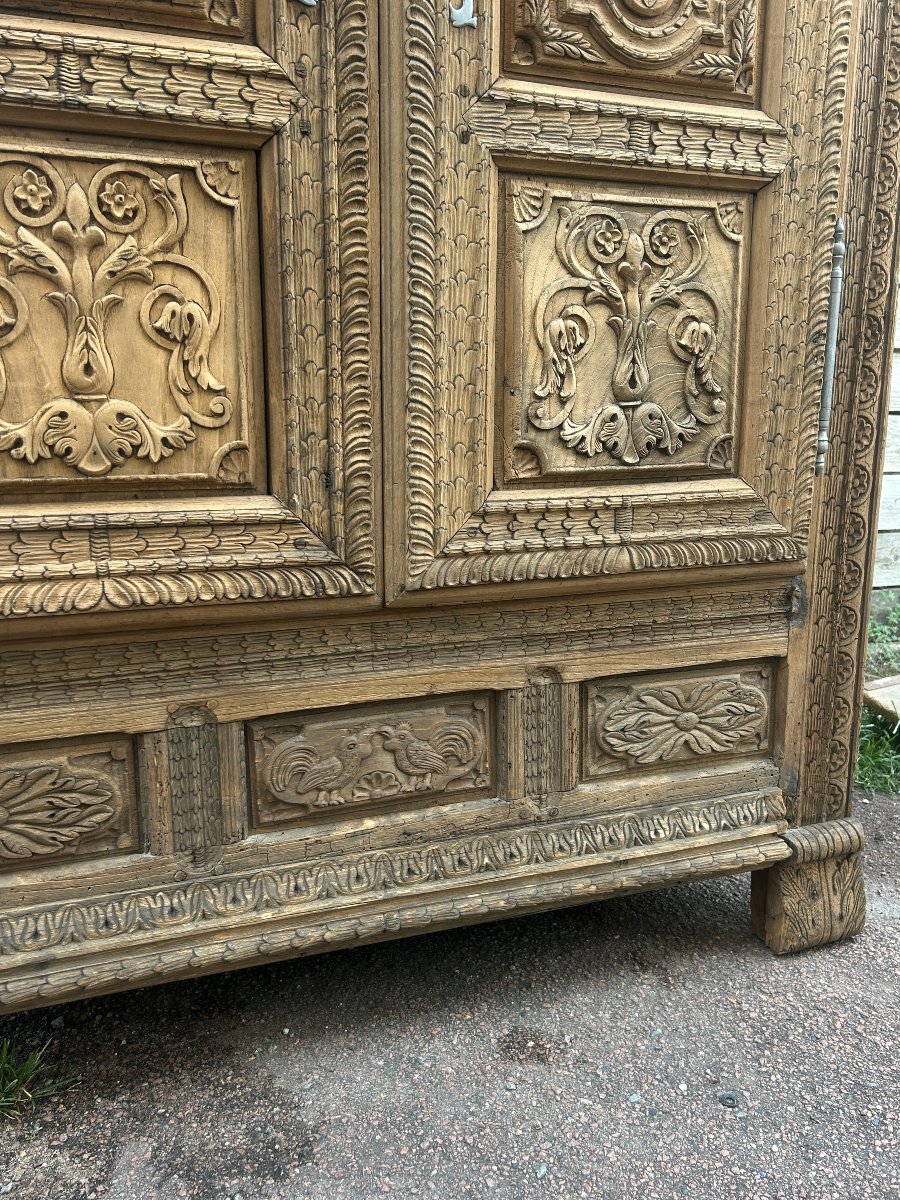 Armoire deux portes Style Louis XIV décapée-photo-4