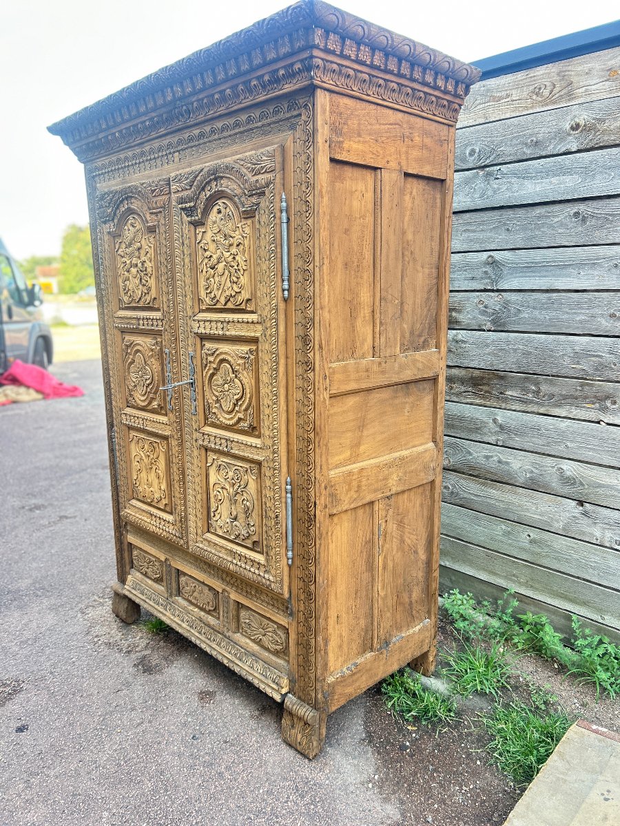 Armoire deux portes Style Louis XIV décapée-photo-3