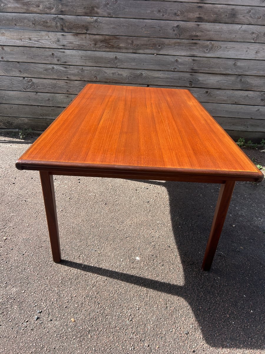 Rectangular Scandinavian-style Teak Table-photo-2