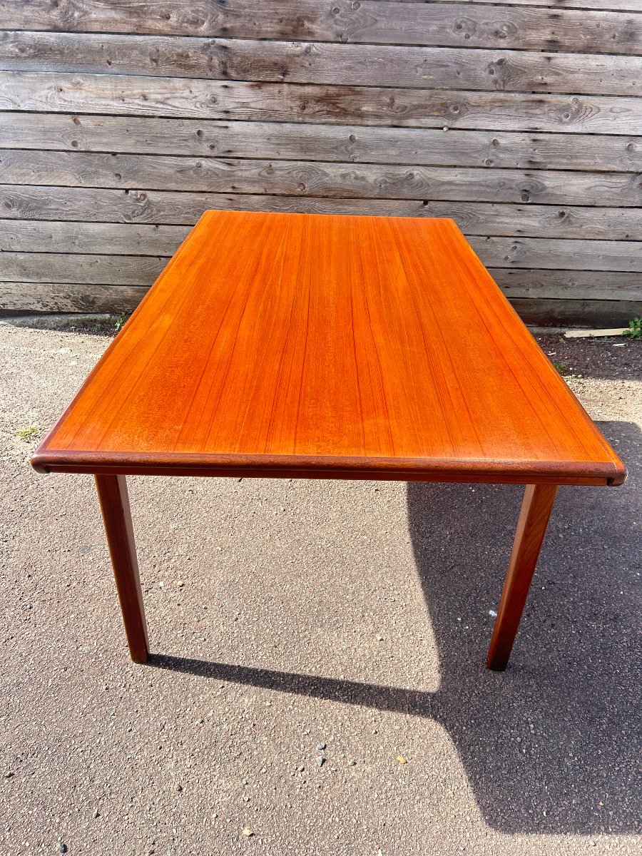 Rectangular Scandinavian-style Teak Table-photo-3