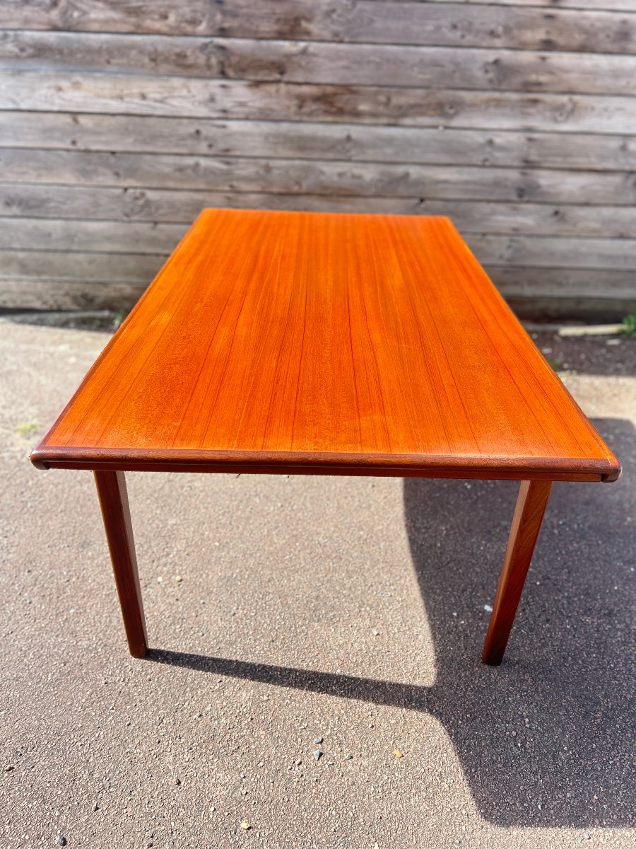 Rectangular Scandinavian-style Teak Table-photo-1
