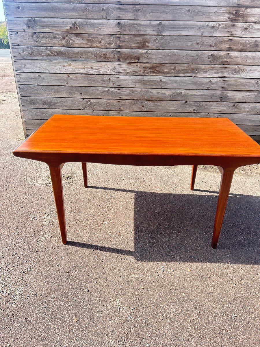Rectangular Scandinavian-style Teak Table