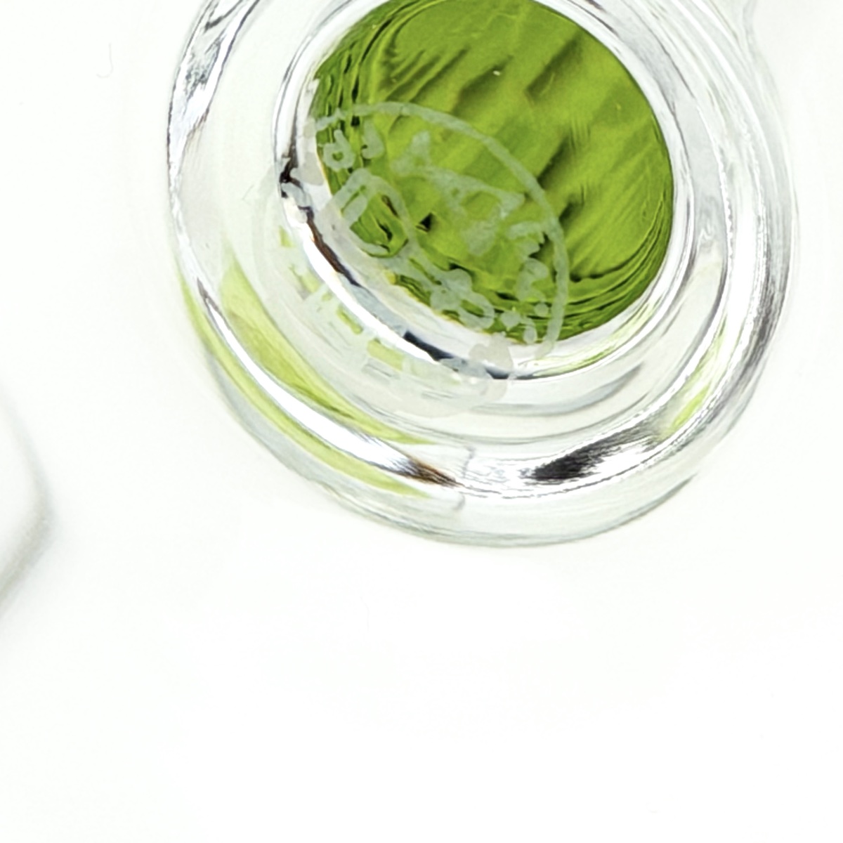 Baccarat – Suite de 6 verres à vin du Rhin (Roemer) en cristal vert olive – Signés-photo-2