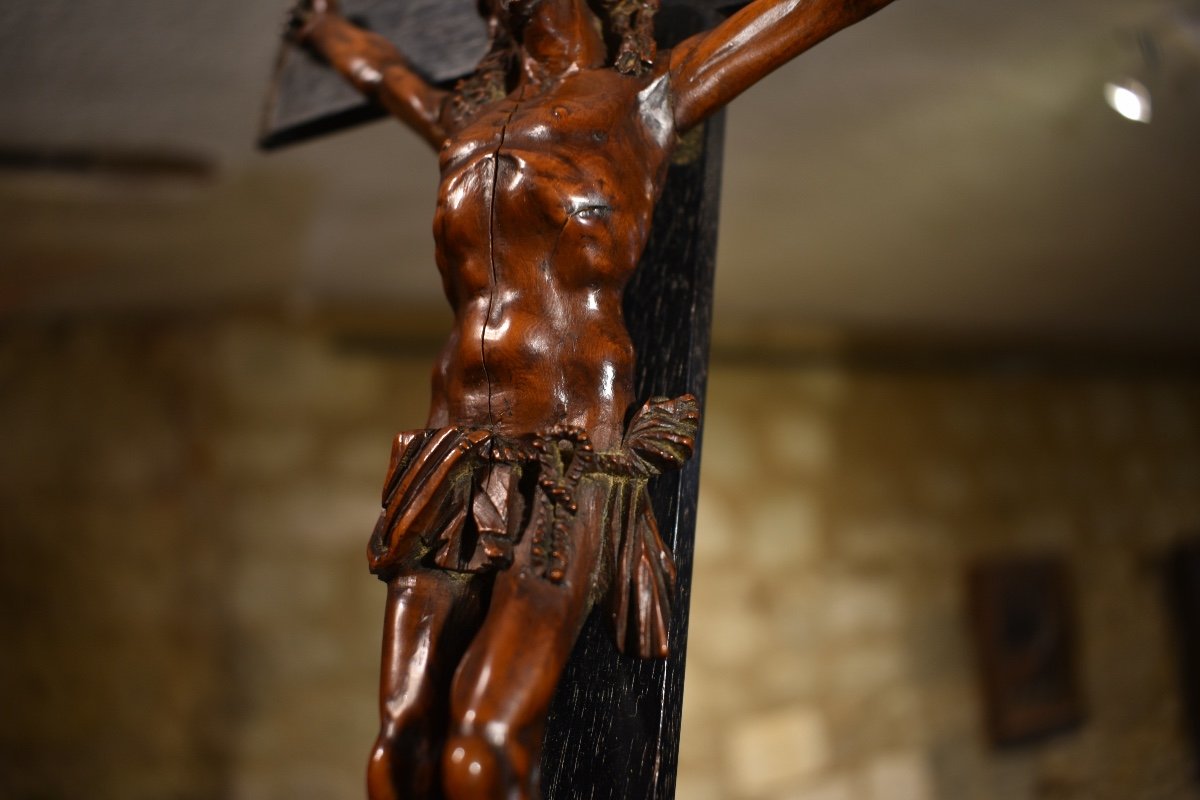 Christ du XVIIIe en bois fruitier-photo-2
