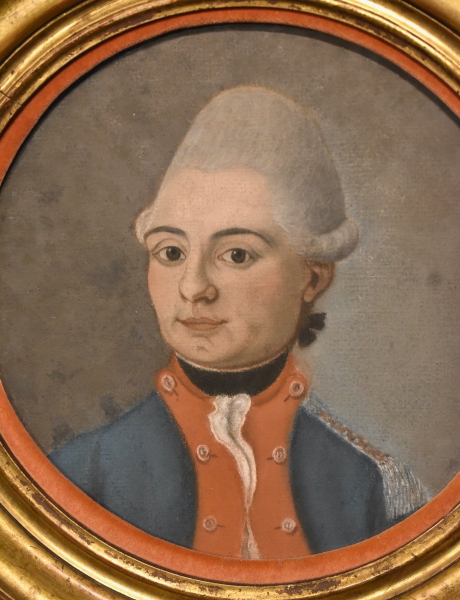 French School - Portrait Of An Officer - Pastel 18th Century --photo-3