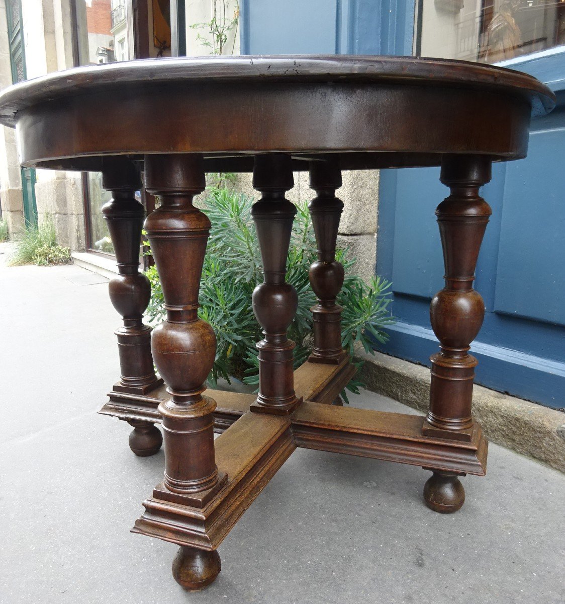 Salon Pedestal In Walnut Louis XIV Style