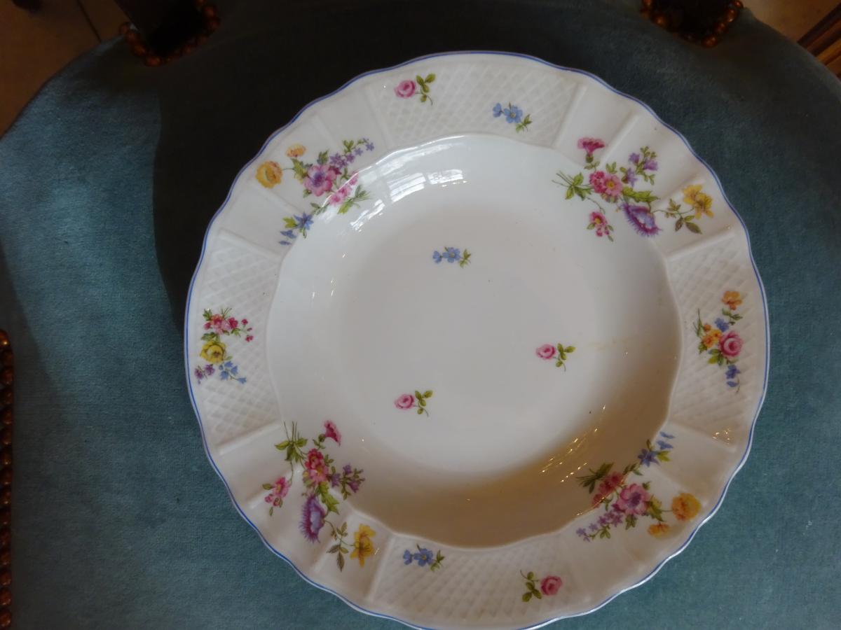 Limoges Porcelain Table Service-photo-3