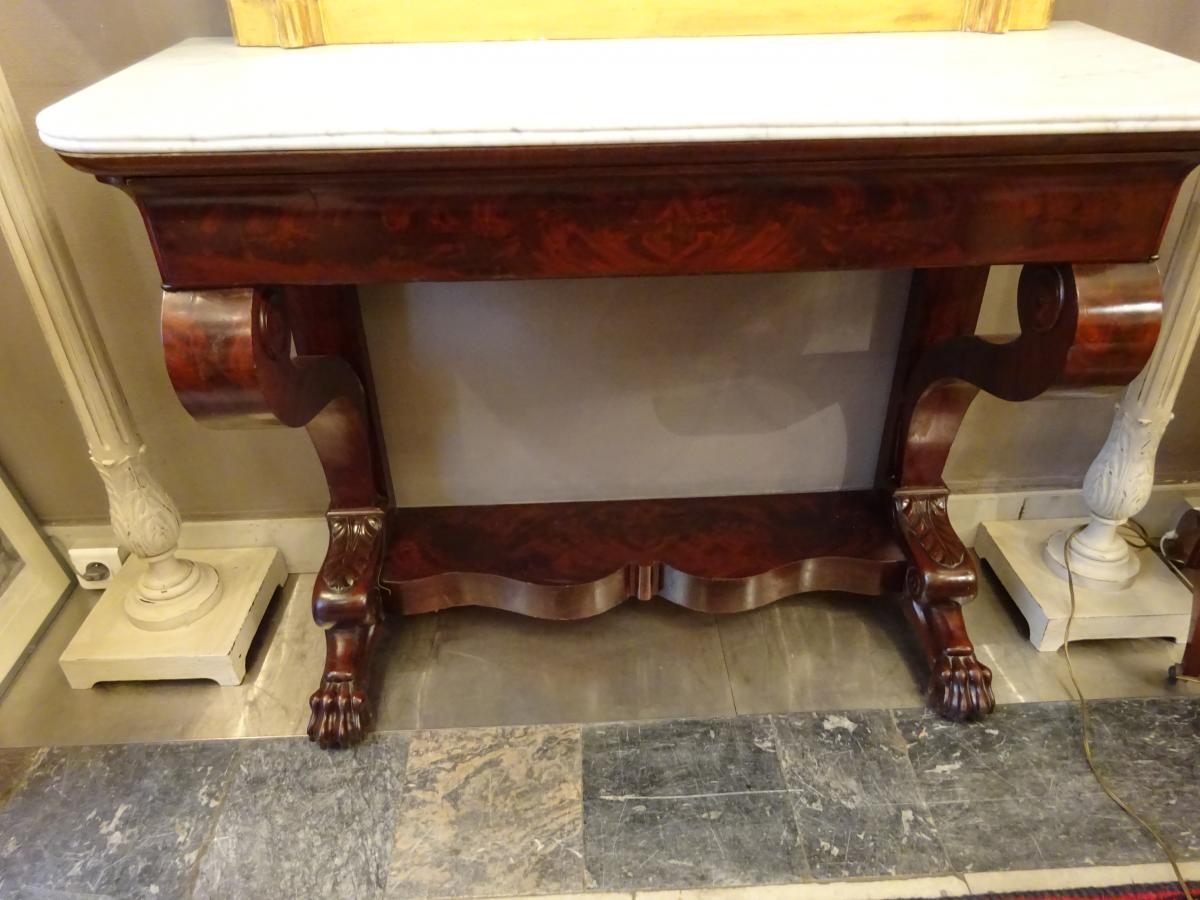 Support Mahogany Console Restoration Period