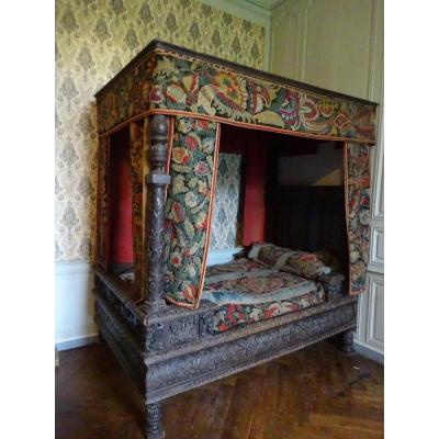 Renaissance Canopy Bed