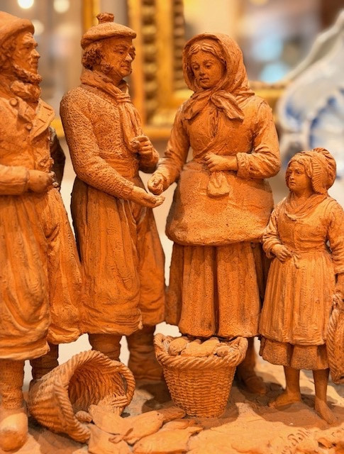 Eugène Blot (1830-1899) Terre cuite représentant une scène de marché aux poissons-photo-4