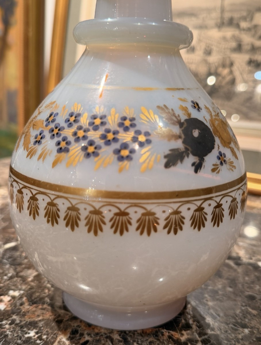 Carafe en Opaline Blanche – Décor Doré Floral – Époque Restauration Vers 1820-photo-2