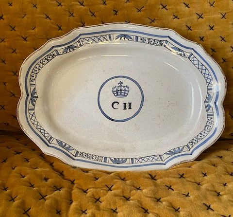  Rouen Earthenware Dish XVIIIᵉ - Trianon Crown With 