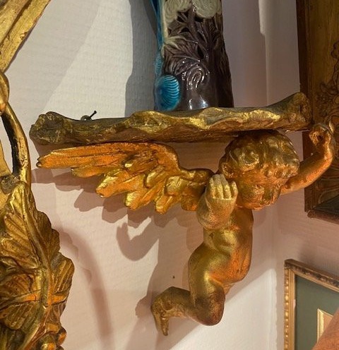 Paire de consoles d’applique italiennes en bois sculpté et doré aux putti – début XIXᵉ siècle-photo-2