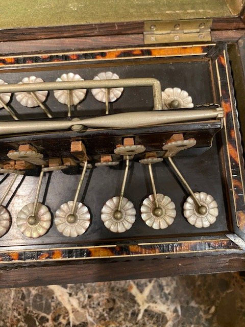 Exceptionnel accordéon bisonore parisien attribué au facteur Georges Kanéguissert, vers 1855.-photo-8
