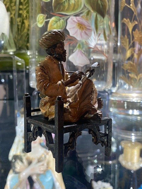 Orientalist Bronze From Vienna – Bedouin Writing While Seated On A Stool-photo-4