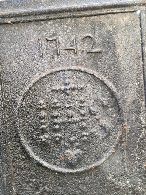 Rare Religious Mantelpiece Plaque Dated 1742 – Ihs Monogram And Sacred Heart-photo-1