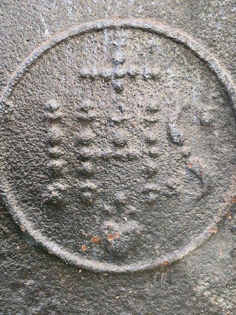 Rare Religious Mantelpiece Plaque Dated 1742 – Ihs Monogram And Sacred Heart-photo-4