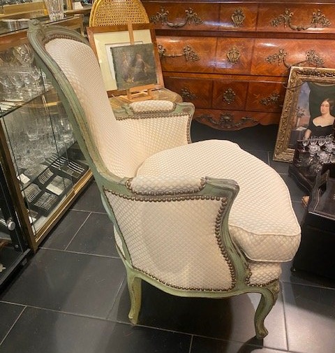 Paire de bergères en cabriolet – Style Louis XV – Hêtre sculpté et peint – Travail français, XI-photo-4