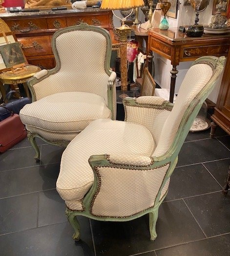Paire de bergères en cabriolet – Style Louis XV – Hêtre sculpté et peint – Travail français, XI-photo-8