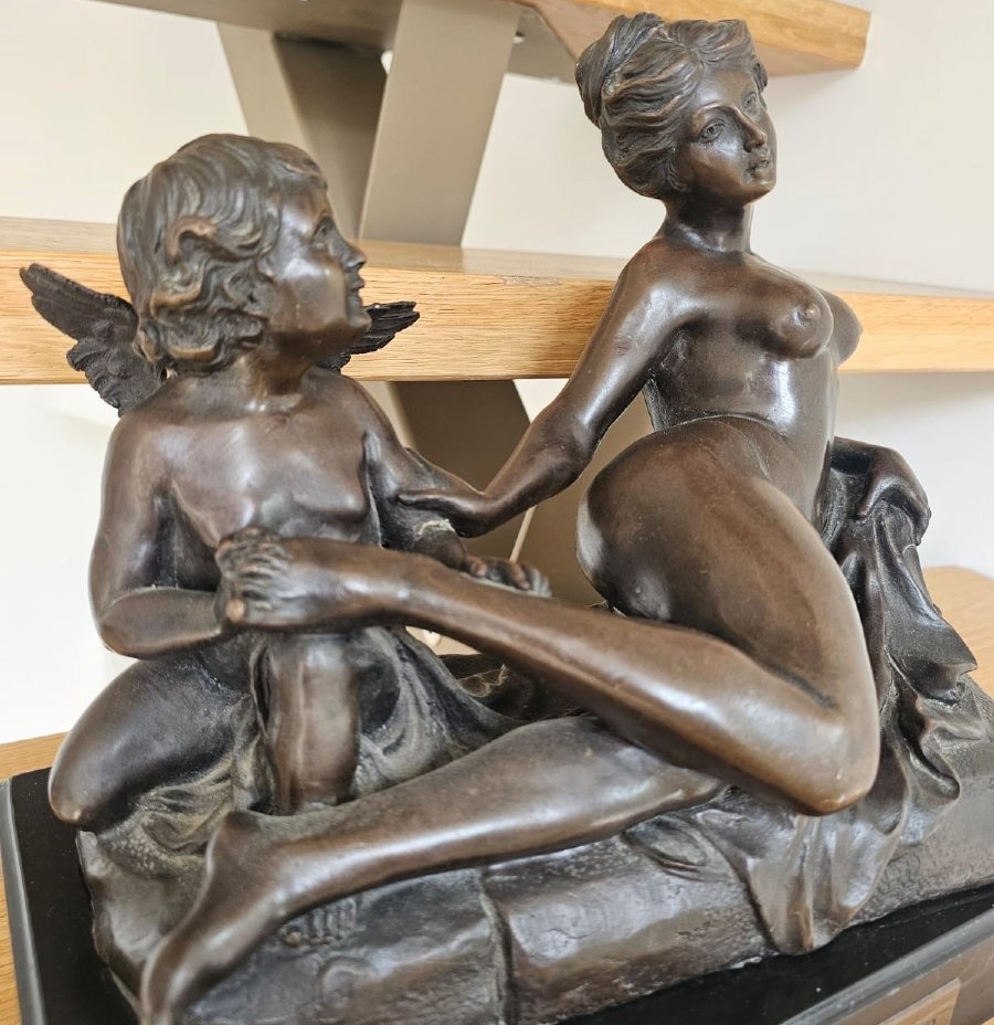 Louis Gossin (1846-1924) – Jeune femme et Cupidon – Bronze à patine brune – Époque fin XIXᵉ -photo-2