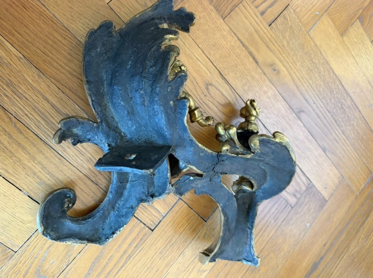 Rare paire de chenets en bronze finement ciselé et doré – Époque Louis XV, vers 1750-photo-1