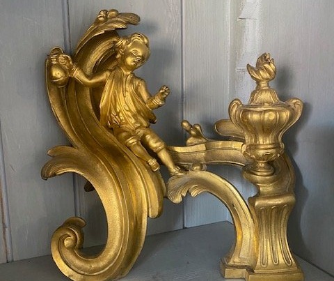 Rare paire de chenets en bronze finement ciselé et doré – Époque Louis XV, vers 1750-photo-6