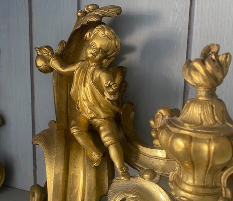 Rare paire de chenets en bronze finement ciselé et doré – Époque Louis XV, vers 1750-photo-8
