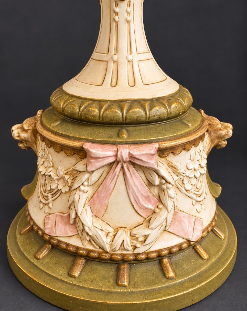 Royal Dux – Grande amphore aux dragons et putti – Modèle n° 5333 – Bohême, début du XXe siècle-photo-8