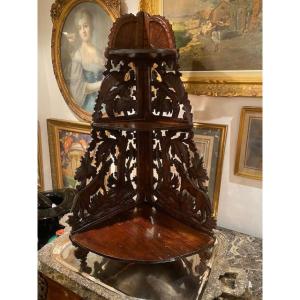 Étagère d’encoignure Forêt-Noire – XIXe siècle