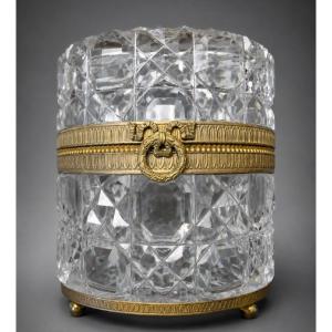 Rare coffret à biscuits en cristal taillé attribué au Creusot – Monture en bronze doré – Époque