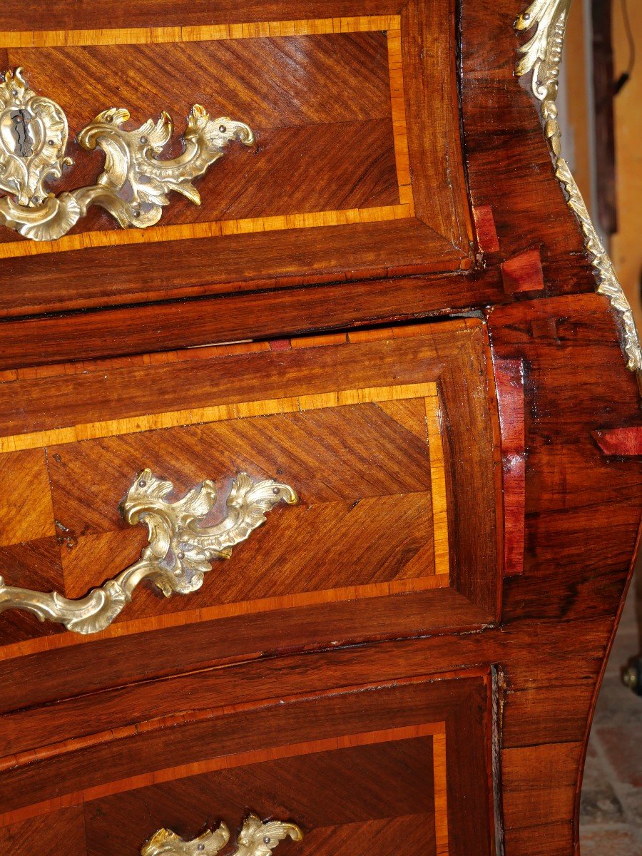 Commode Galbée  Louis XV d'Antoine Lardin 18e-photo-5