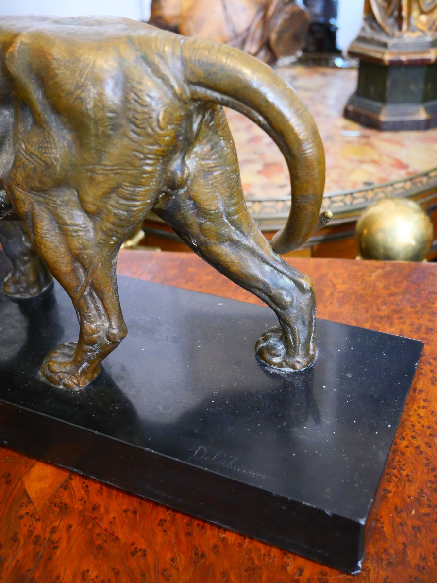 Lioness In Patinated Bronze-photo-4