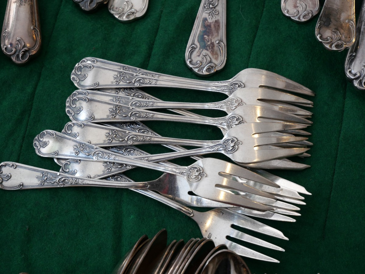 Large Silver-plated Metal Cutlery Set With Rocaille Motif-photo-2