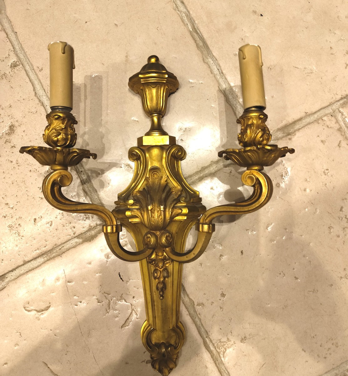 Grande applique en bronze doré 