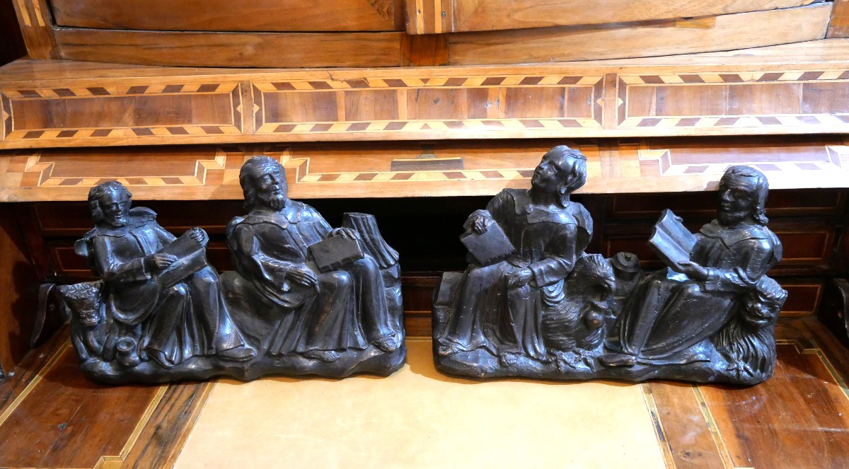 Evangélistes en bois sculpté 16e
