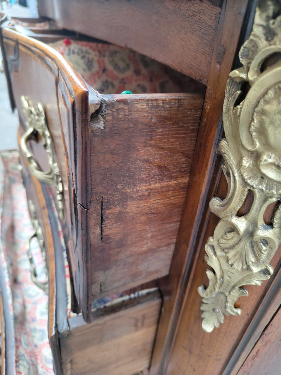 Commode milieu XVIIIe estampillée Thuillier -photo-4