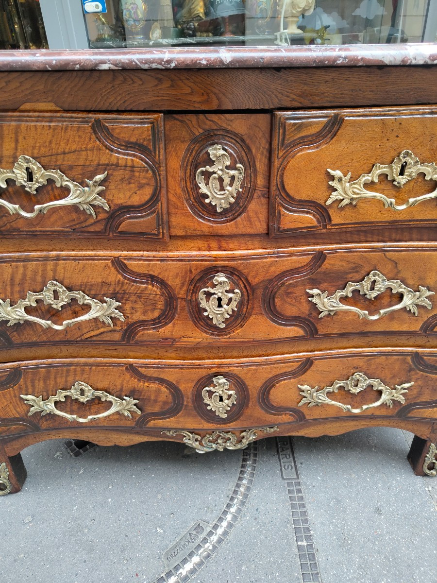 Commode milieu XVIIIe estampillée Thuillier -photo-2