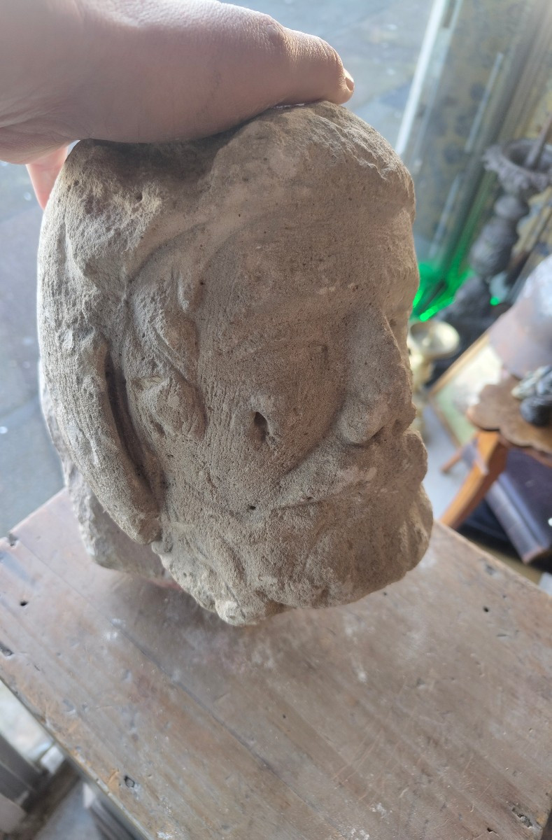 Tête d'homme sculptée XVIe-photo-2