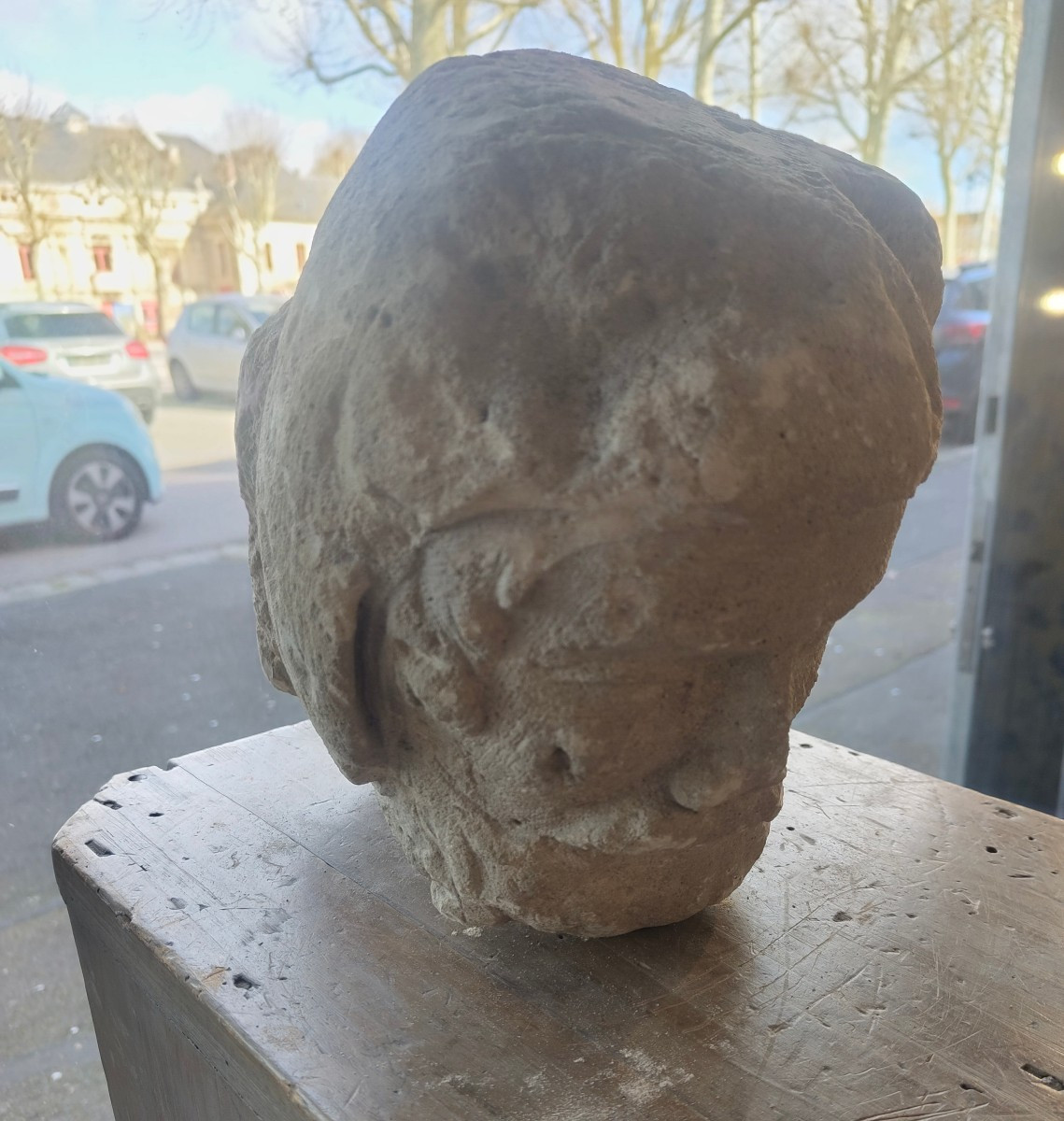 Tête d'homme sculptée XVIe-photo-3