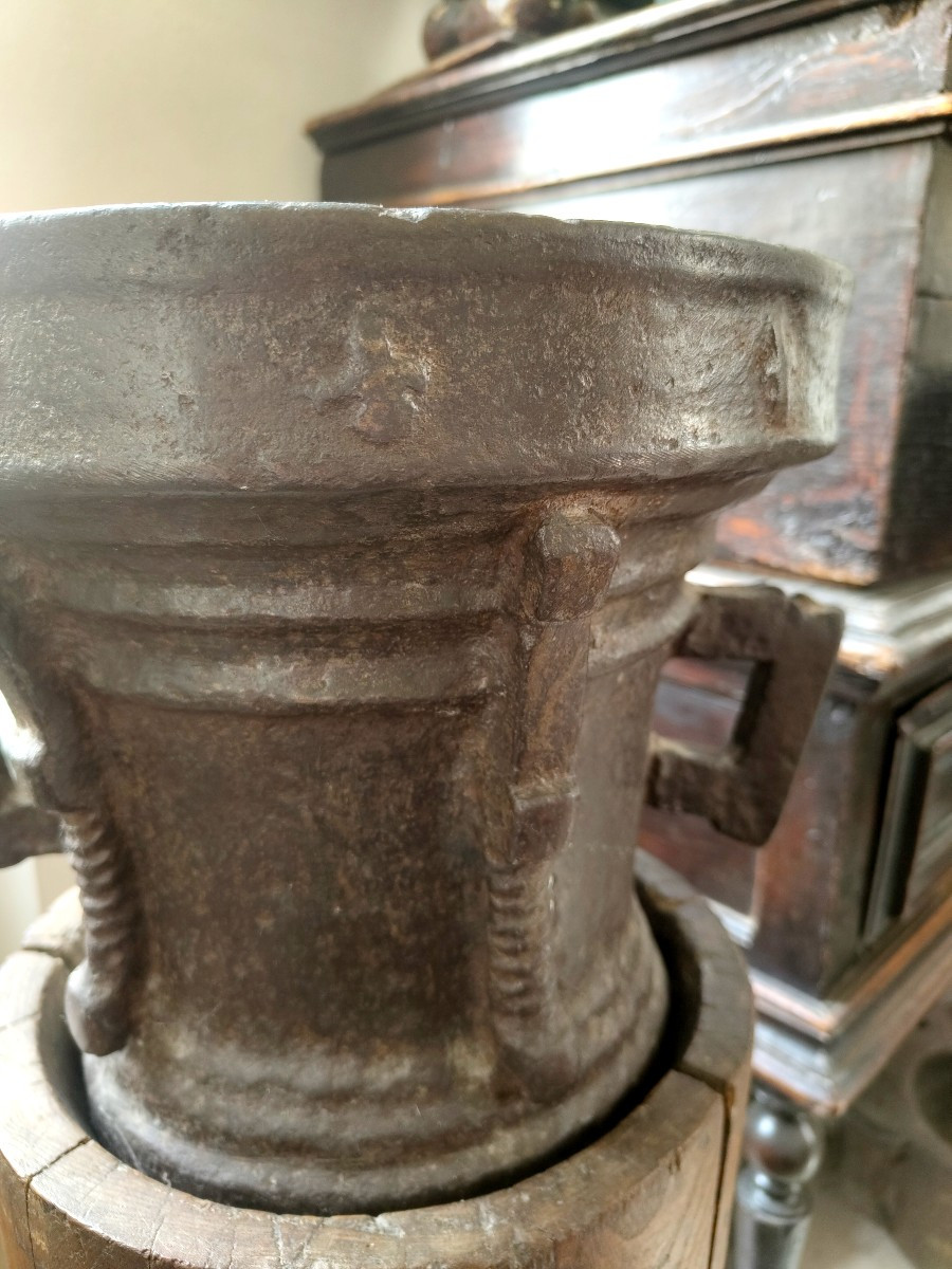 Mortar With French Coat Of Arms Late 16th Century-photo-2