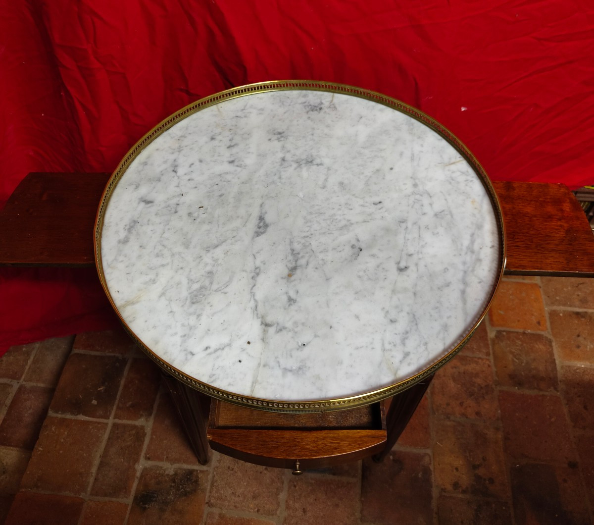 Louis XVI Table-photo-1