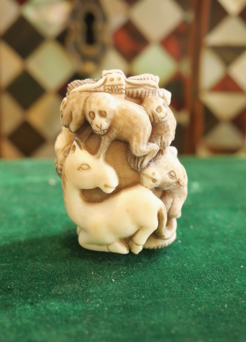 Netsuke Group Of Animals-photo-2