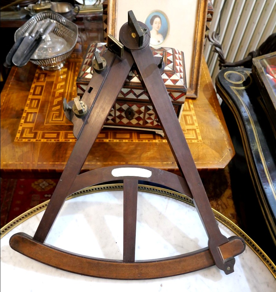 Grand octant Anglais  en acajou  XVIIIe