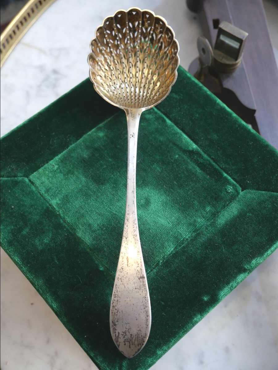 Grande cuillère à saupoudrer début XIXe 