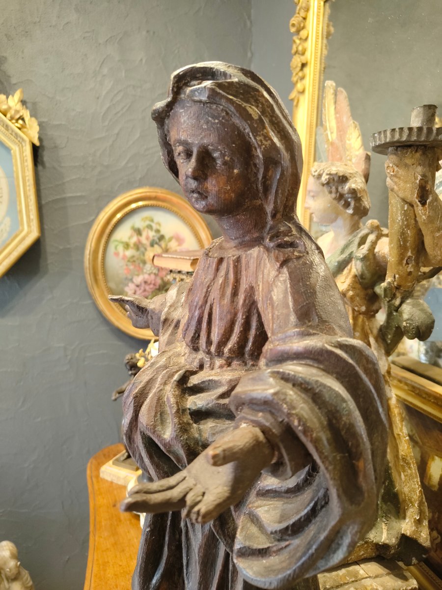 18th-century Carved Wooden Statue Of A Saint-photo-3