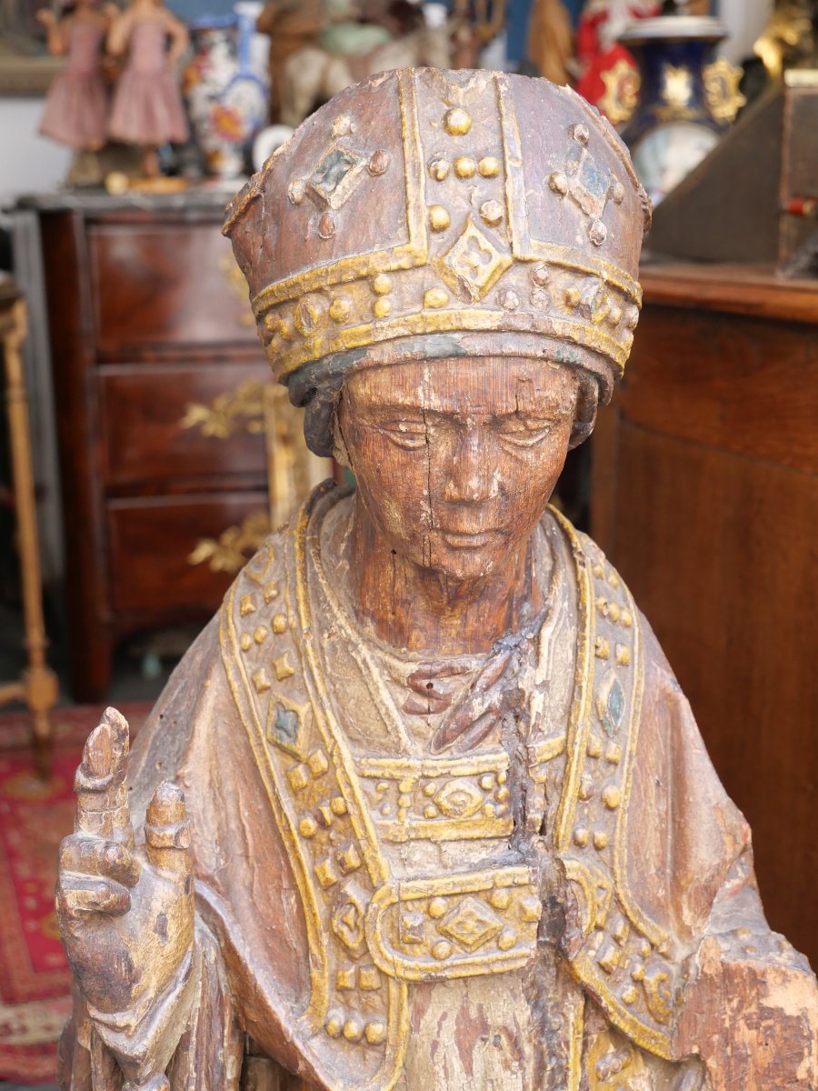 17th-century Carved Wooden Bishop-photo-2
