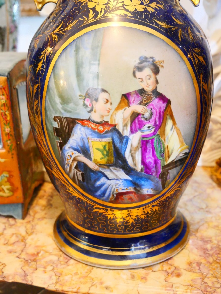 Paire de vases en porcelaine personnages chinois 19e-photo-3