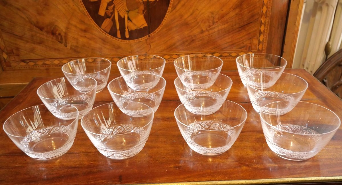 Ensemble de 12 bols Lalique vignes