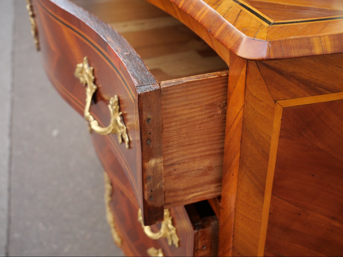 Louis XV-era Chest Of Drawers -photo-2