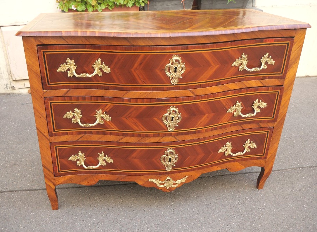 Louis XV-era Chest Of Drawers 